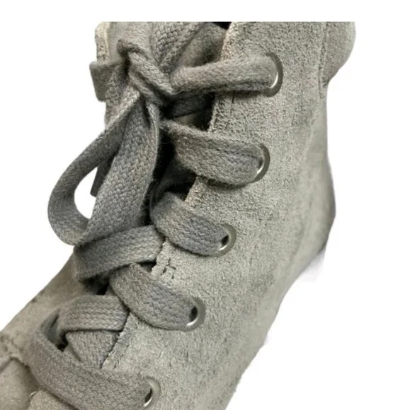 Sorel Madison Gray Suede Boots 5 - Picture 9 of 12